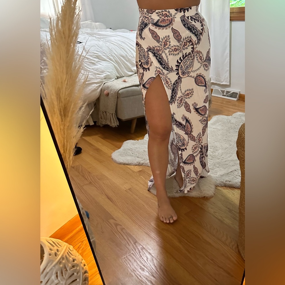 White paisley maxi skirt